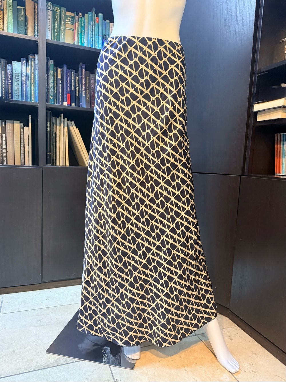 Made in Italy Navy & Cream Geometric Lattice Viscose Maxi Skirt M / 6